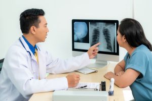 Dokter Spesialis Penyakit Dalam Ponorogo, Ini 3 Rekomendasinya