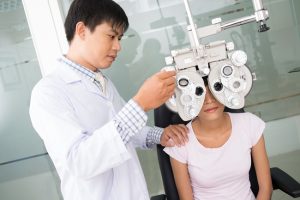 2 Rekomendasi Dokter Spesialis Mata Surabaya, Catat Prakteknya