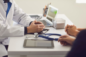 Dokter Spesialis Penyakit Dalam Bangkalan, Catat Info Prakteknya
